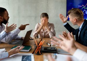 استرس کارکنان فدرال آمریکا و تأثیر تعدیل نیروها
