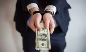 وقتی ترس عادی می‌شود | روایت روان‌شناختی اخاذی مزمن و فرسایش کرامت انسانی
