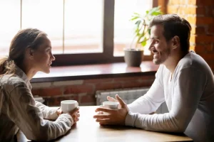 وقتی راست‌گویی جذاب می‌شود | چرا «حقیقت» ما را به آدم‌ها نزدیک‌تر می‌کند؟